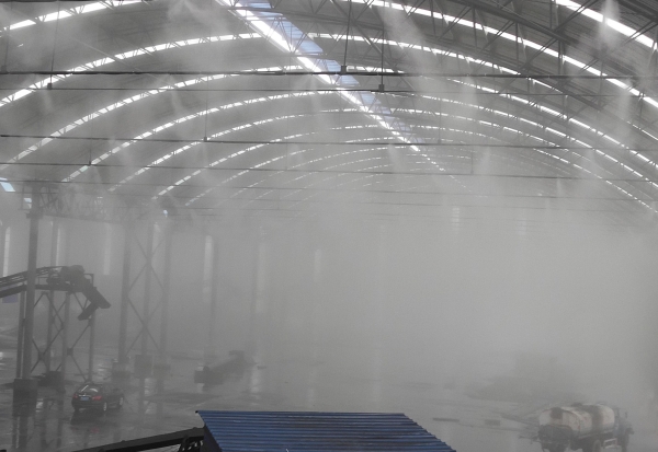 噴霧除塵設(shè)備,輕松解決粉塵污染問(wèn)題